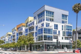 Building Photo - 1705 Ocean Ave