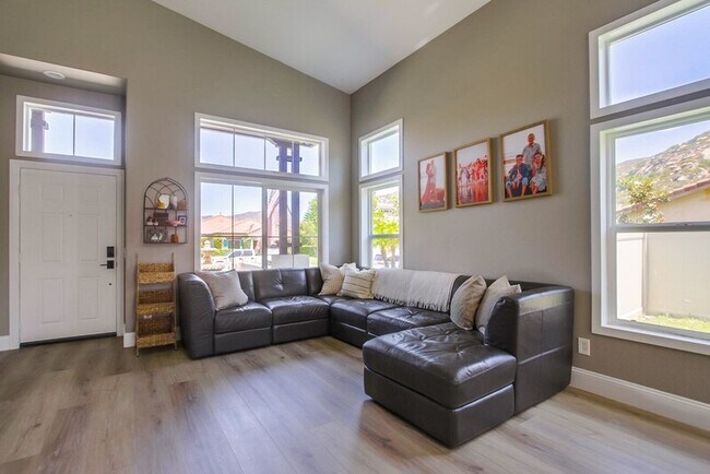 Building Photo - 3207 Meadow Side Pl
