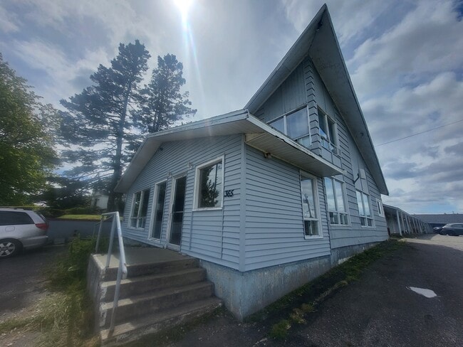 Building Photo - 365 Nova Scotia Trunk 1