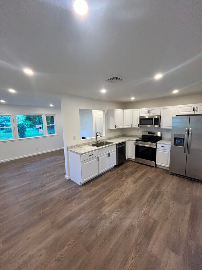 Foto del edificio - 7452 Poplar Ave
