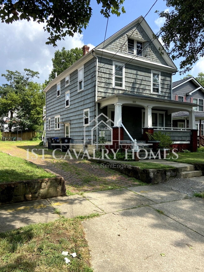 Building Photo - 1383 Curtis St