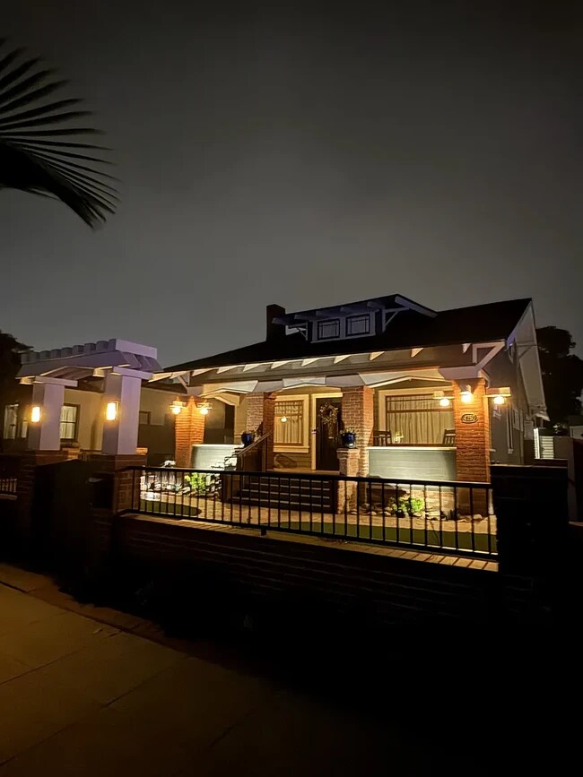 Foto del edificio - 4748 Edgeware Rd