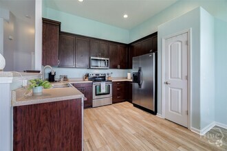 Building Photo - 33 Bay Willow Ct