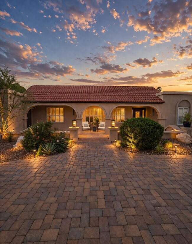 Building Photo - 5240 E Cholla St