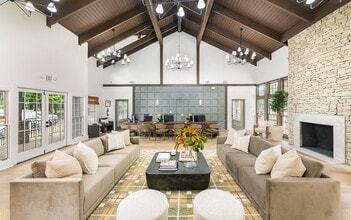 Building Photo - MAA Providence Main