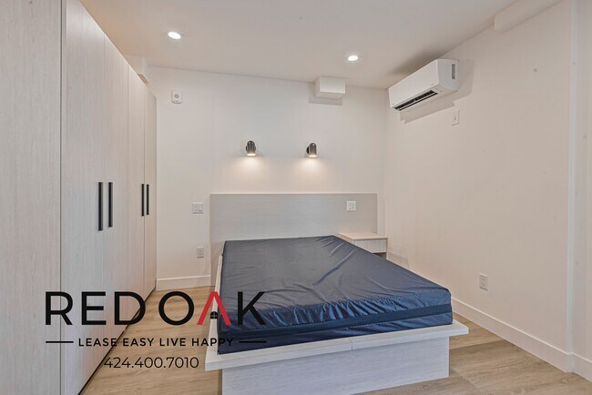 Foto del edificio - ~2 Months FREE~ Newly Renovated, Furnished...