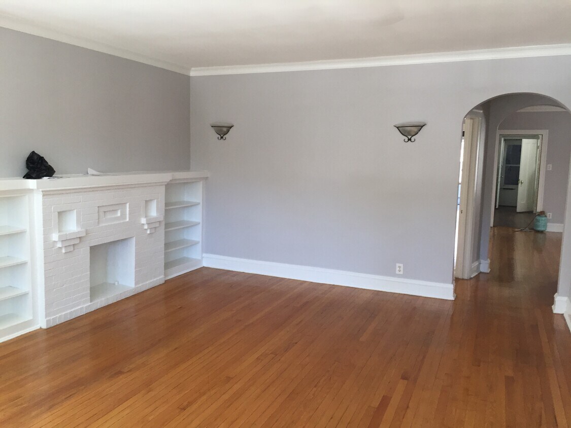 Primary Photo - 6322 N Talman Ave