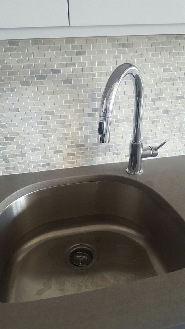 Foto del edificio - 3000 Ocean Pkwy