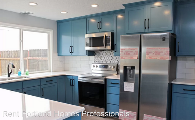 Foto del edificio - 3 br, 2 bath House - 14375 SW Daphne Street