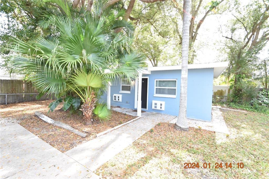 419 Stremma Rd Unit 5, Largo, FL 33770 Room for Rent in Largo, FL