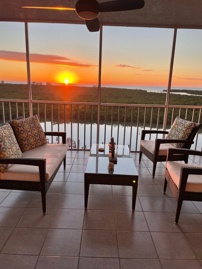 Lanai - 13105 Vanderbilt Dr