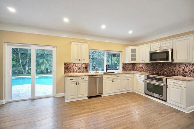 Building Photo - 7501 Red Bay Pl