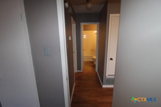 Foto del edificio - 308 Bonnie Ln