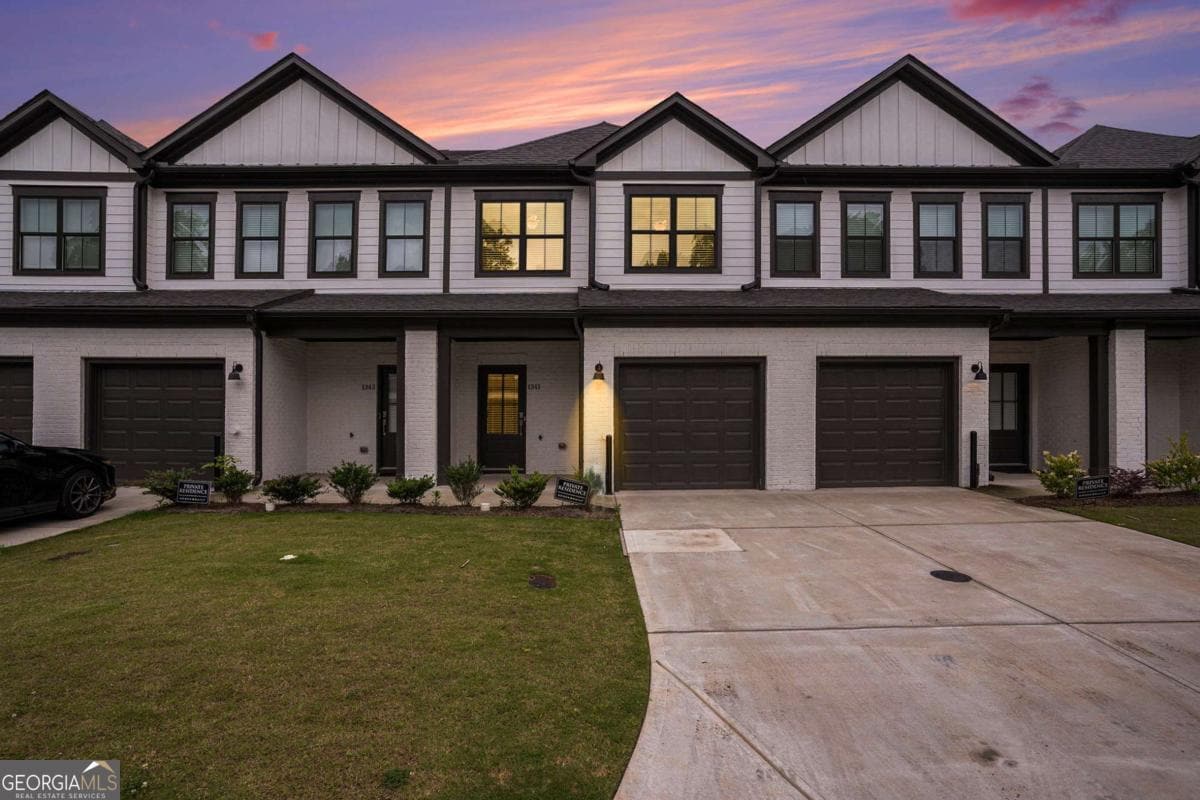 Primary Photo - 1341 Parc Bench Rd