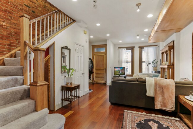 Foto del edificio - 1116 Monroe St NW