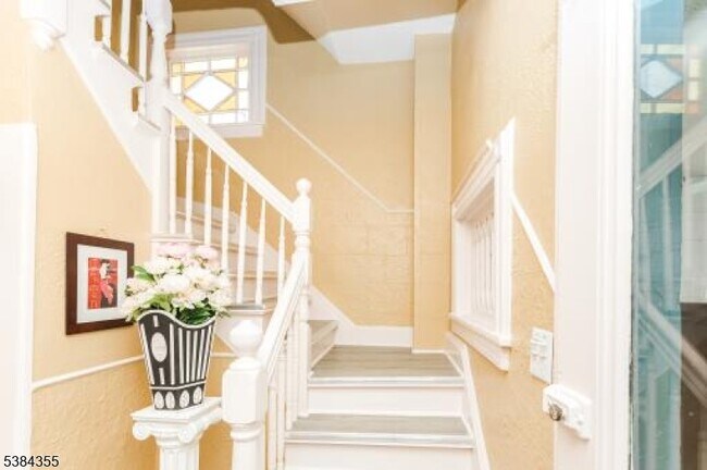 Foto del edificio - 60 Wildwood Ave