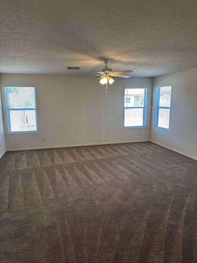 Foto del edificio - 13735 E Shadow Pines Ln
