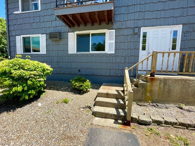 Foto del edificio - CHARMING TWO BEDROOM IN GROTON - HEAT INCL...