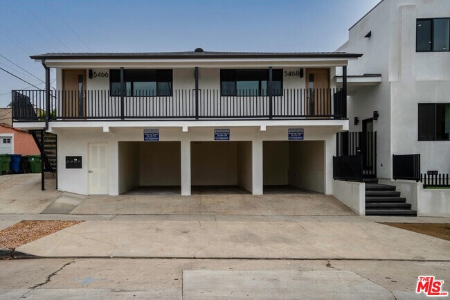Building Photo - 5466 Saturn St