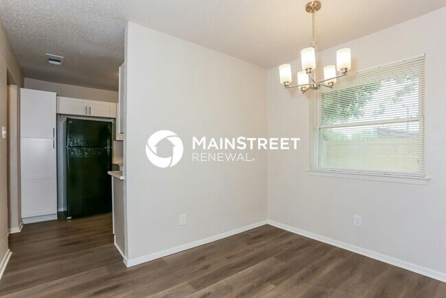 Foto del edificio - 3 Bedroom Pet-Friendly Home in Irving, TX with Main Street Renewal