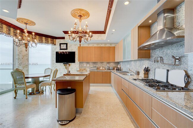 Foto del edificio - 16047 Collins Ave