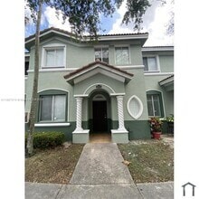 Building Photo - 1417 SE 24th Ct