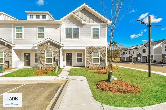 Building Photo - 700 Wild Duck Ln