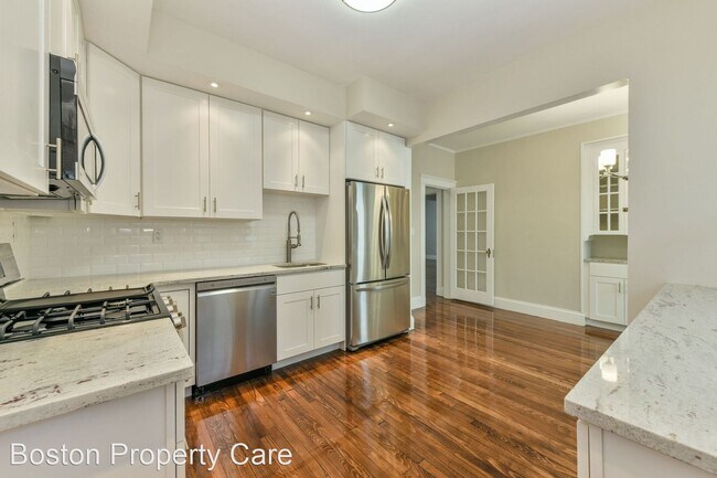 Building Photo - 2 br, 1 bath House - 411 Washington St #3