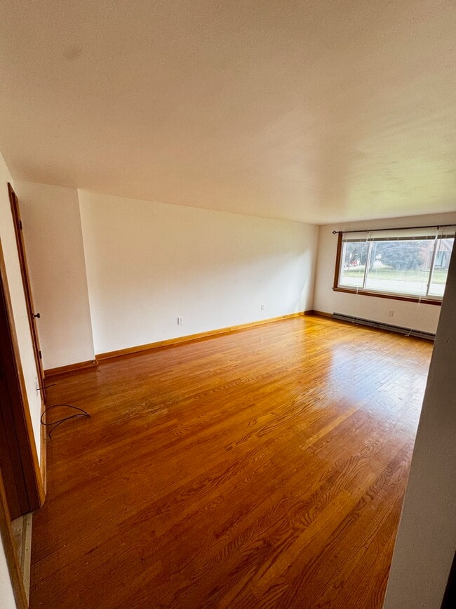 Living Room - 778 Maple St