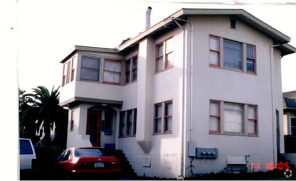 Building Photo - 1544-1546 Spruce St