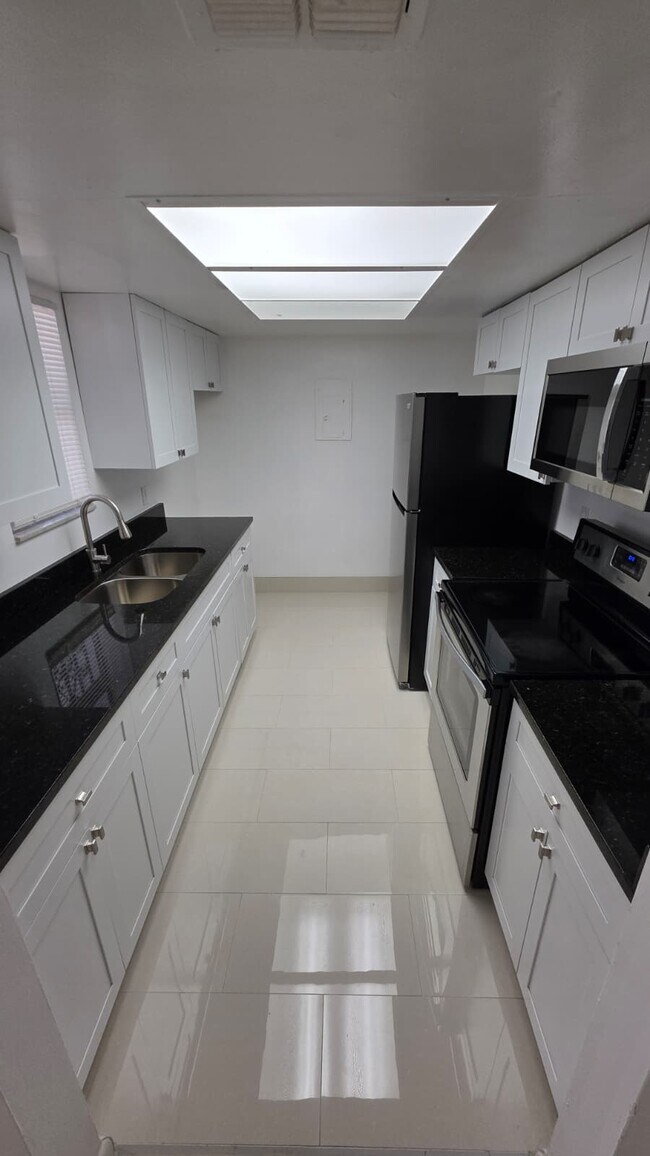 Foto del edificio - 4357 Aqua Vista Dr