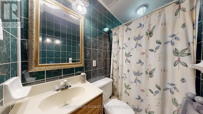 Building Photo - 189 Beatrice St