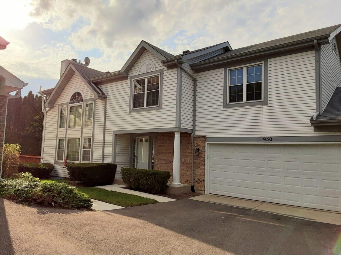 Front View - 950 Sweetflower Dr