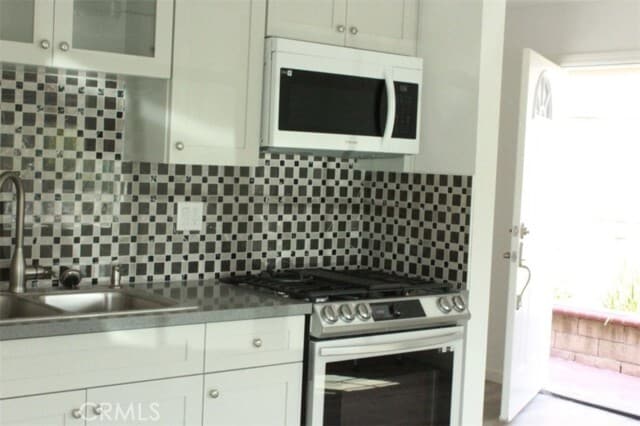Building Photo - 3343 Tannencrest Dr