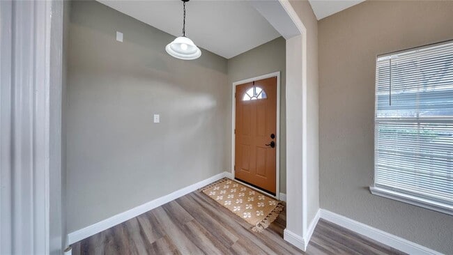 Building Photo - 8214 Peekskill Ln