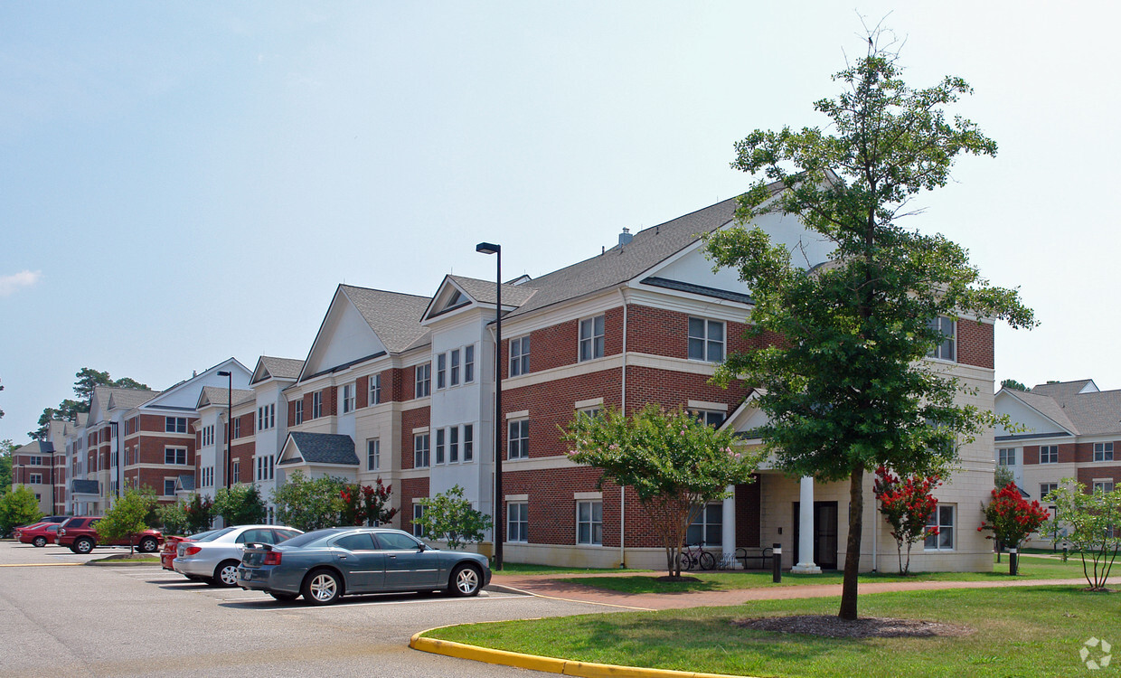 Foto del edificio - CNU Apartment Quad