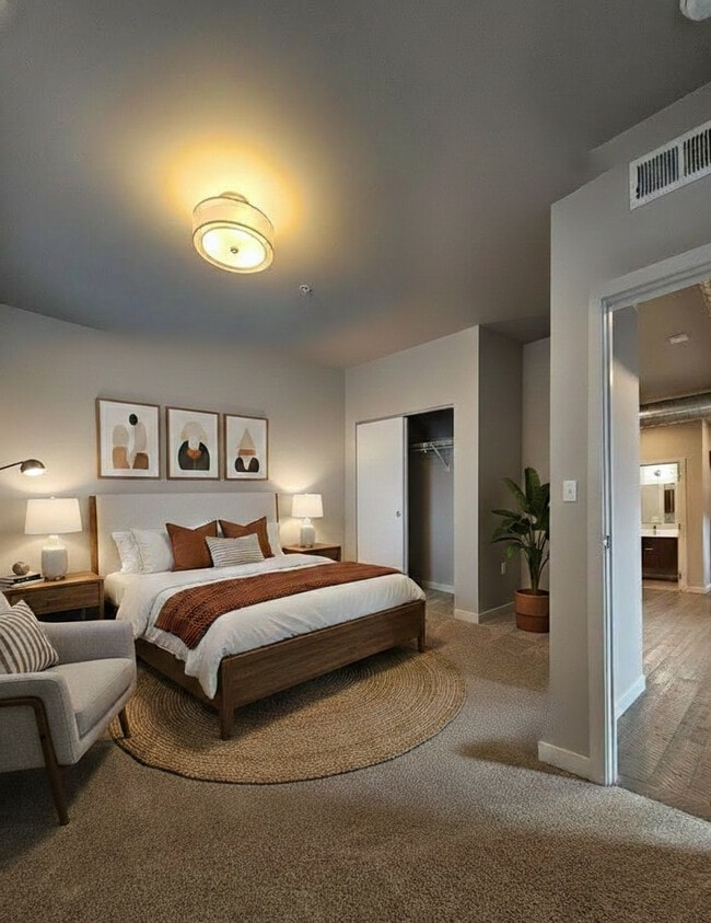 Building Photo - The Lake