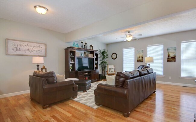 Building Photo - 660 Creekstone Ridge