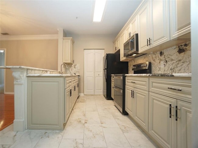 Building Photo - 4207 S Dale Mabry Hwy