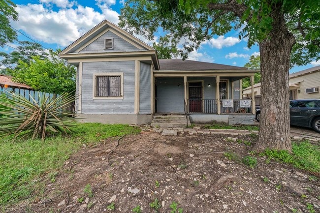 Building Photo - 656 N San Ignacio Ave
