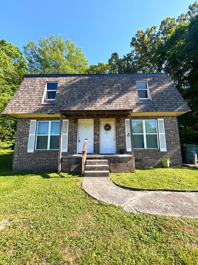 Building Photo - 1218 Northern Hills Rd