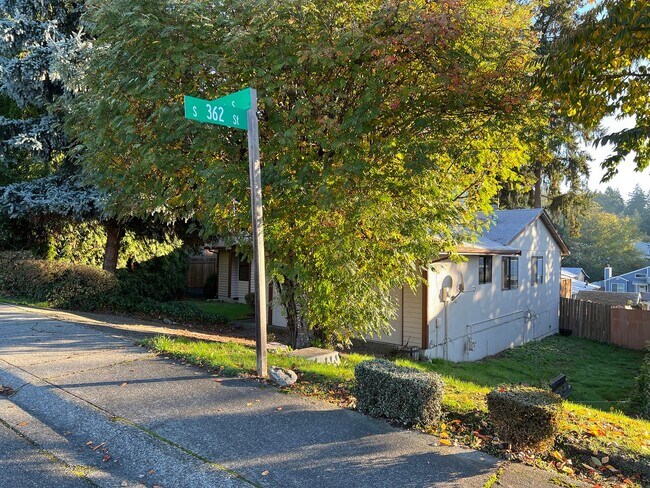 Building Photo - Charming 3 Bedroom 2 Bath in Federal Way
