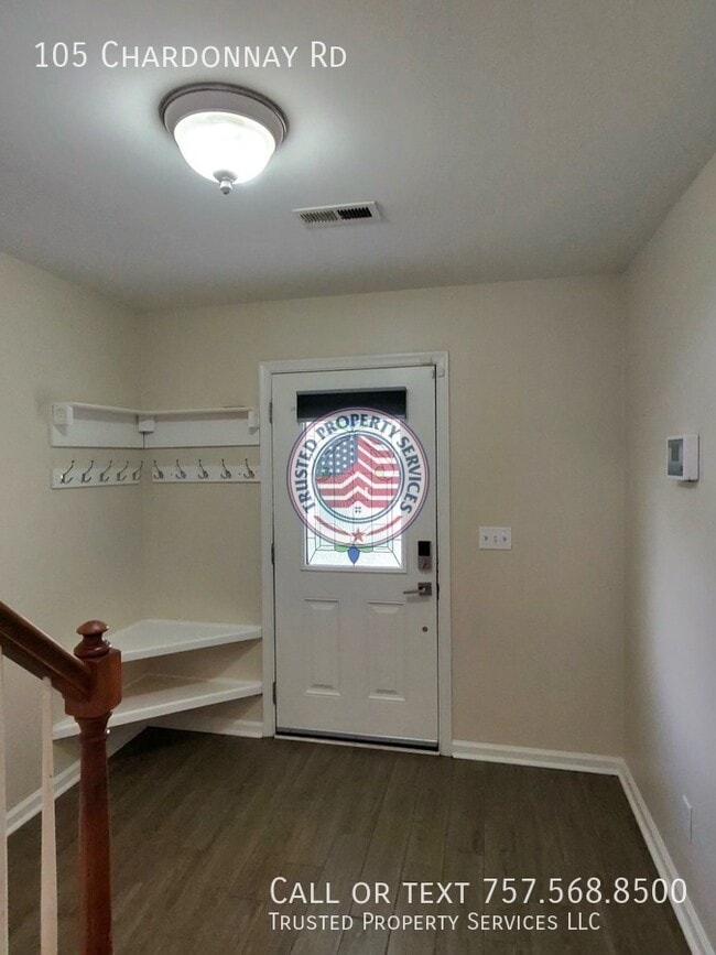 Building Photo - 105 Chardonnay Rd