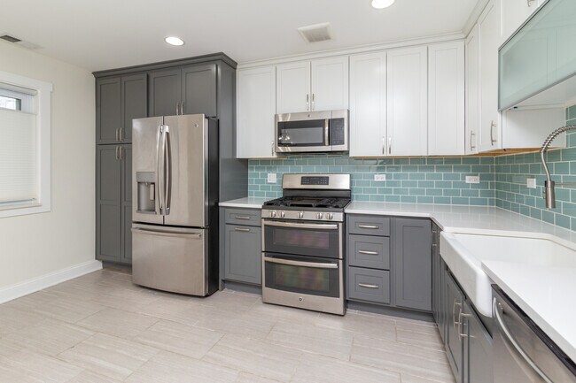 Foto del edificio - 6882 W Touhy Ave