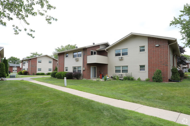 Building Photo - Oak Park Apartment Homes