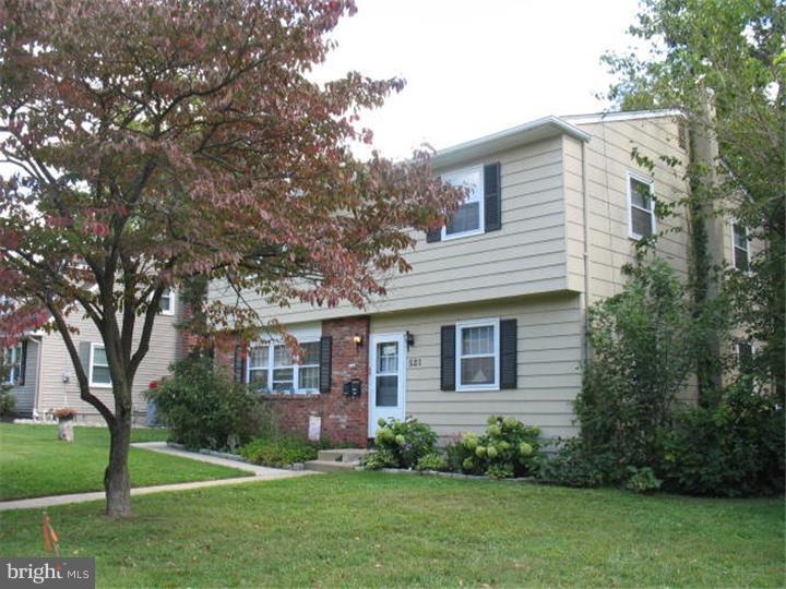 Primary Photo - 521 W Maple Ave