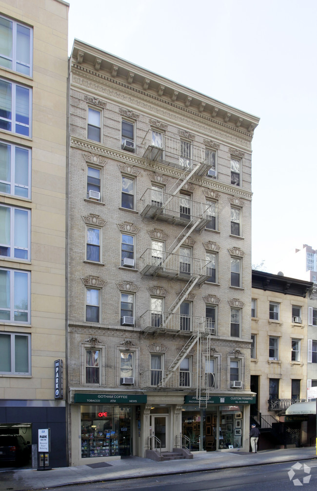 Foto del edificio - 246 E 53rd St