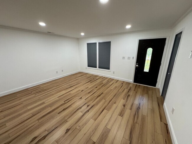 Foto del edificio - Beautiful Executive Home with High End Upg...