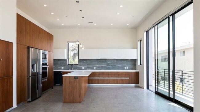 Foto del edificio - 1618 Amherst Ave