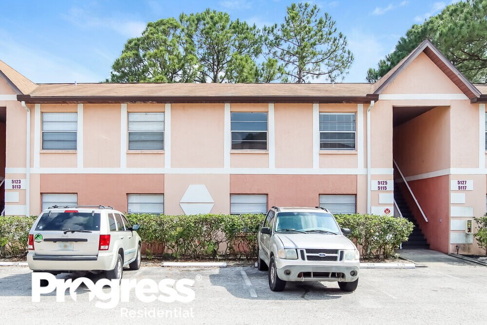 Foto principal - 5115 Pinewood Dr NE